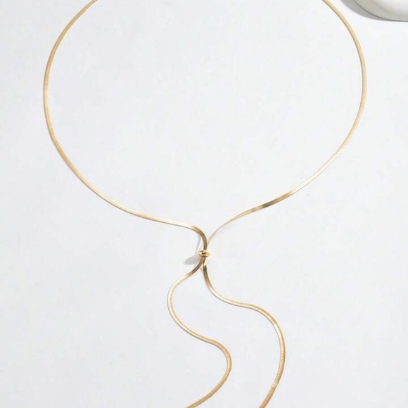 Elegant Gold Lariat Necklace - Picture 3 of 6